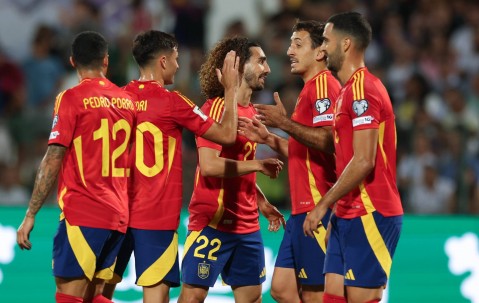 Baccarat Gaming-西班牙队球员发挥精彩，西班牙国家队晋级淘汰赛的简单介绍